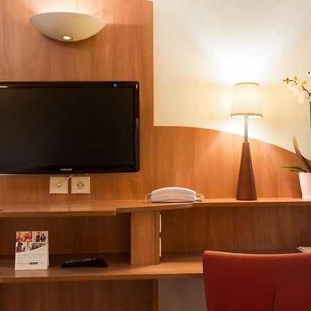 Comfort Hotel Grenoble Meylan Exterior photo