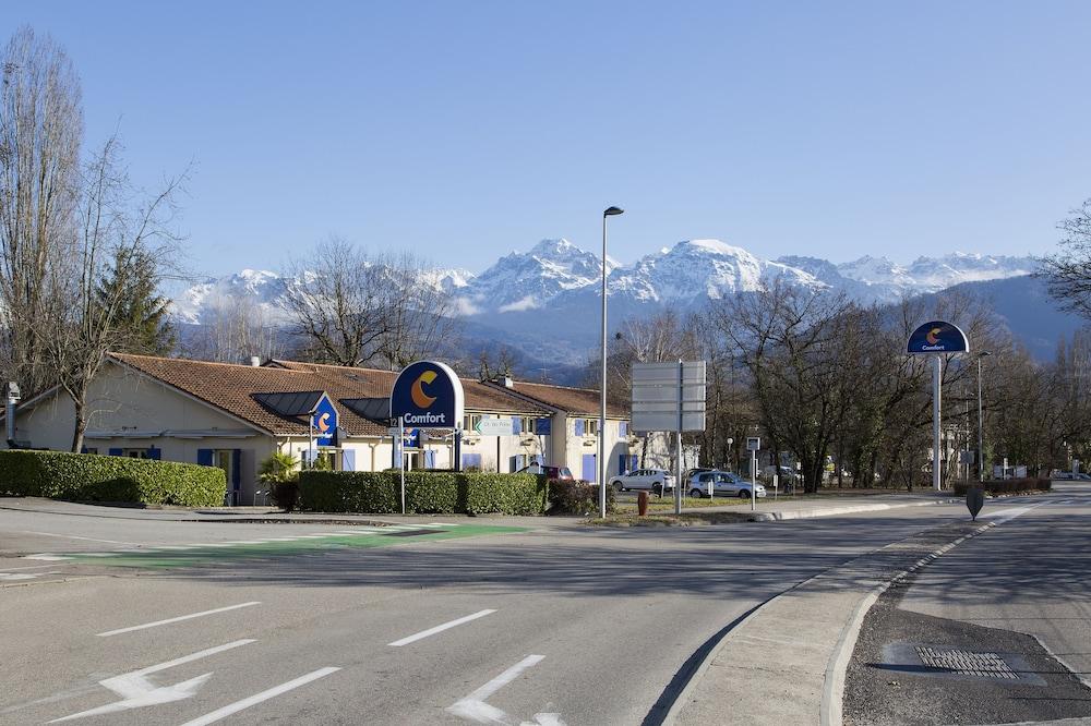 Comfort Hotel Grenoble Meylan Exterior photo