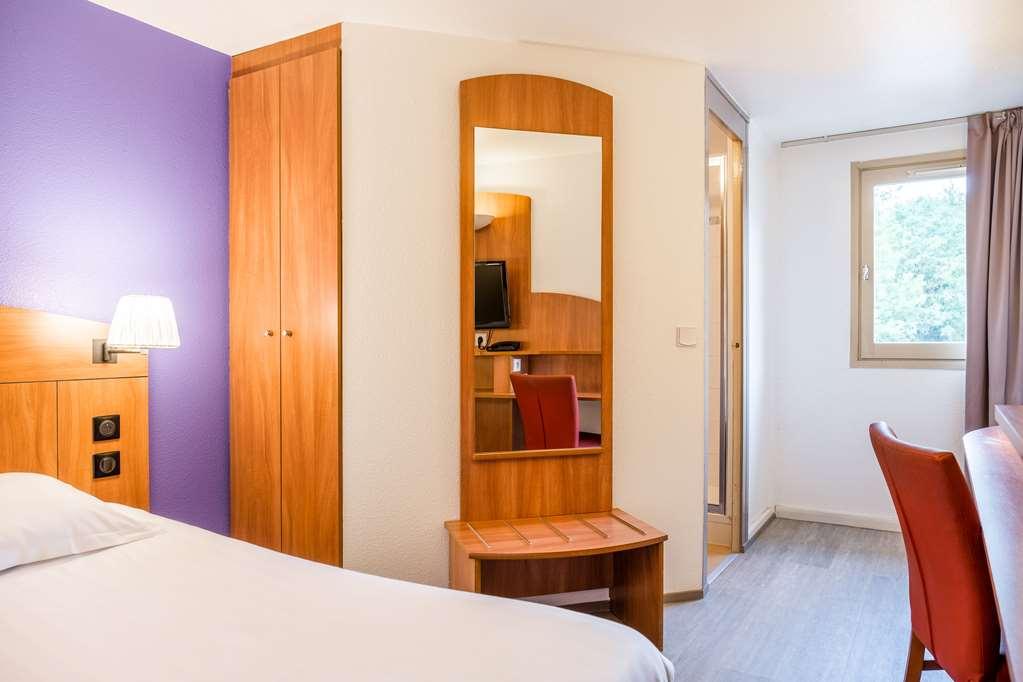 Comfort Hotel Grenoble Meylan Room photo