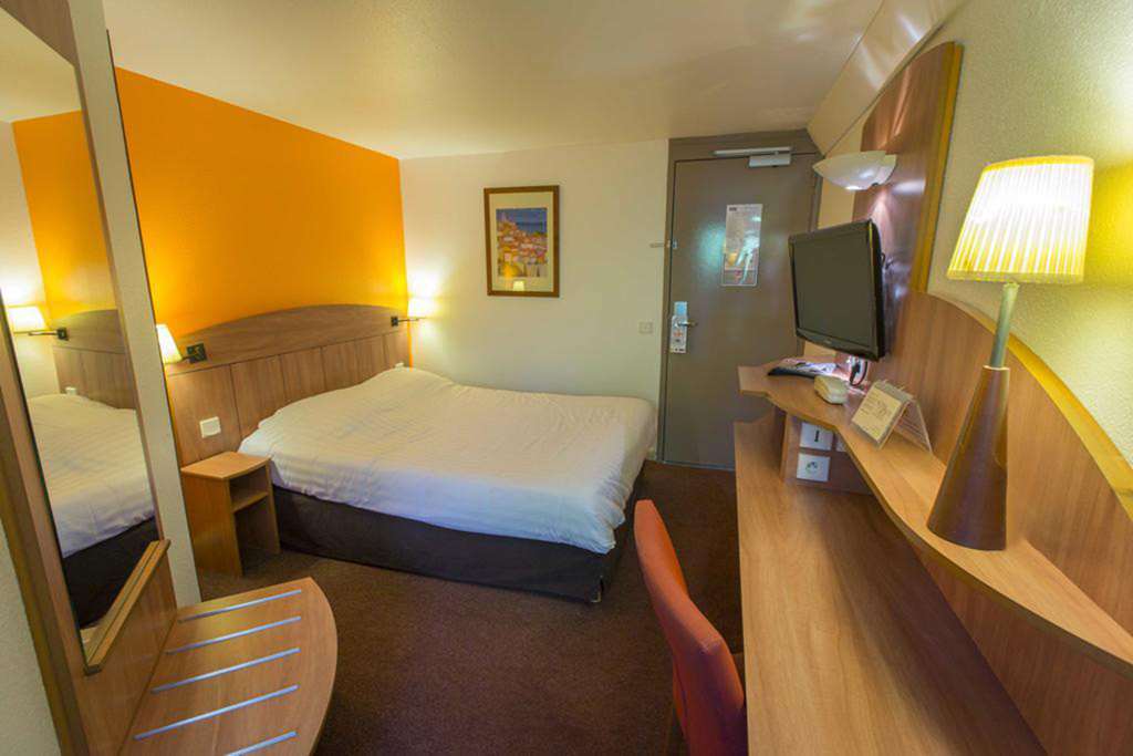 Comfort Hotel Grenoble Meylan Room photo