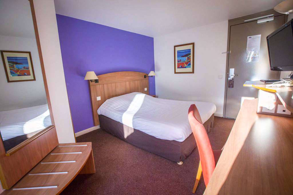Comfort Hotel Grenoble Meylan Room photo