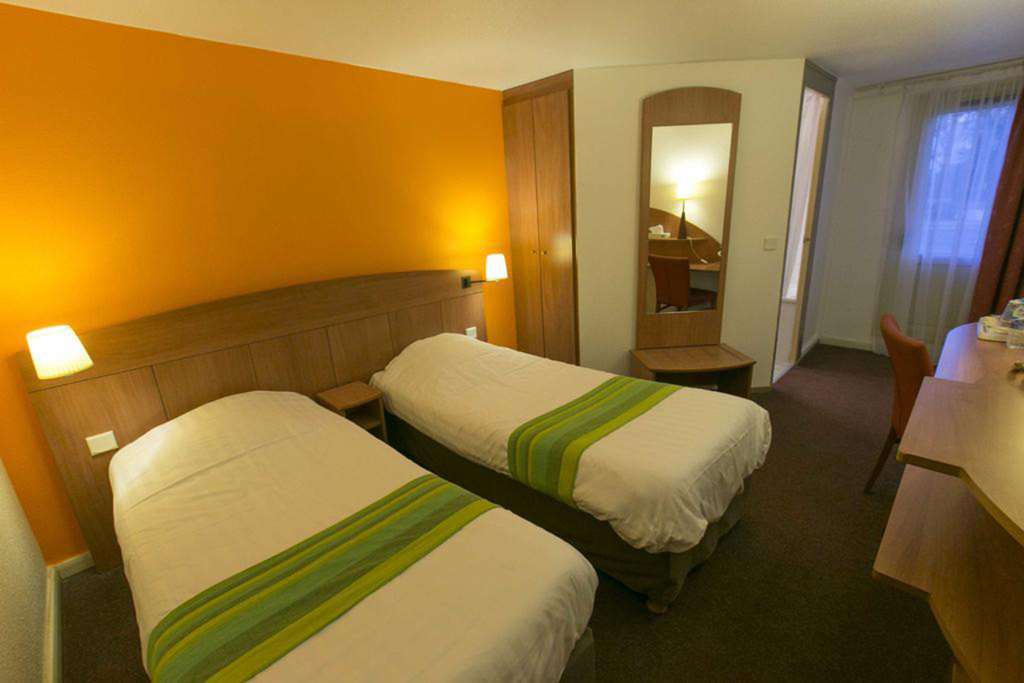 Comfort Hotel Grenoble Meylan Room photo