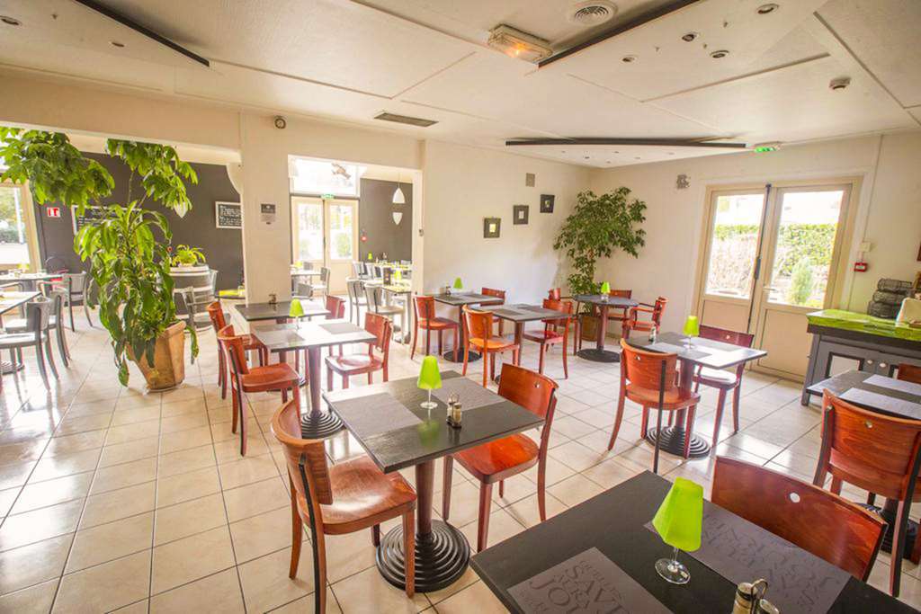 Comfort Hotel Grenoble Meylan Restaurant photo
