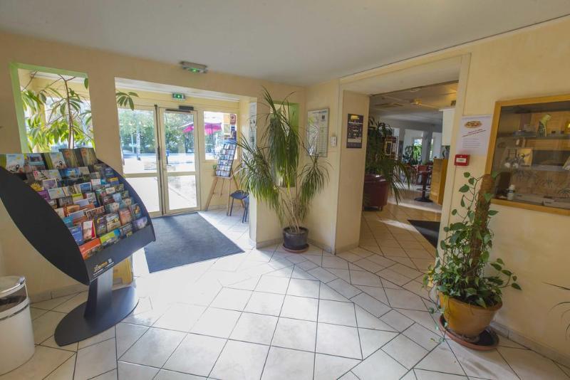 Comfort Hotel Grenoble Meylan Exterior photo